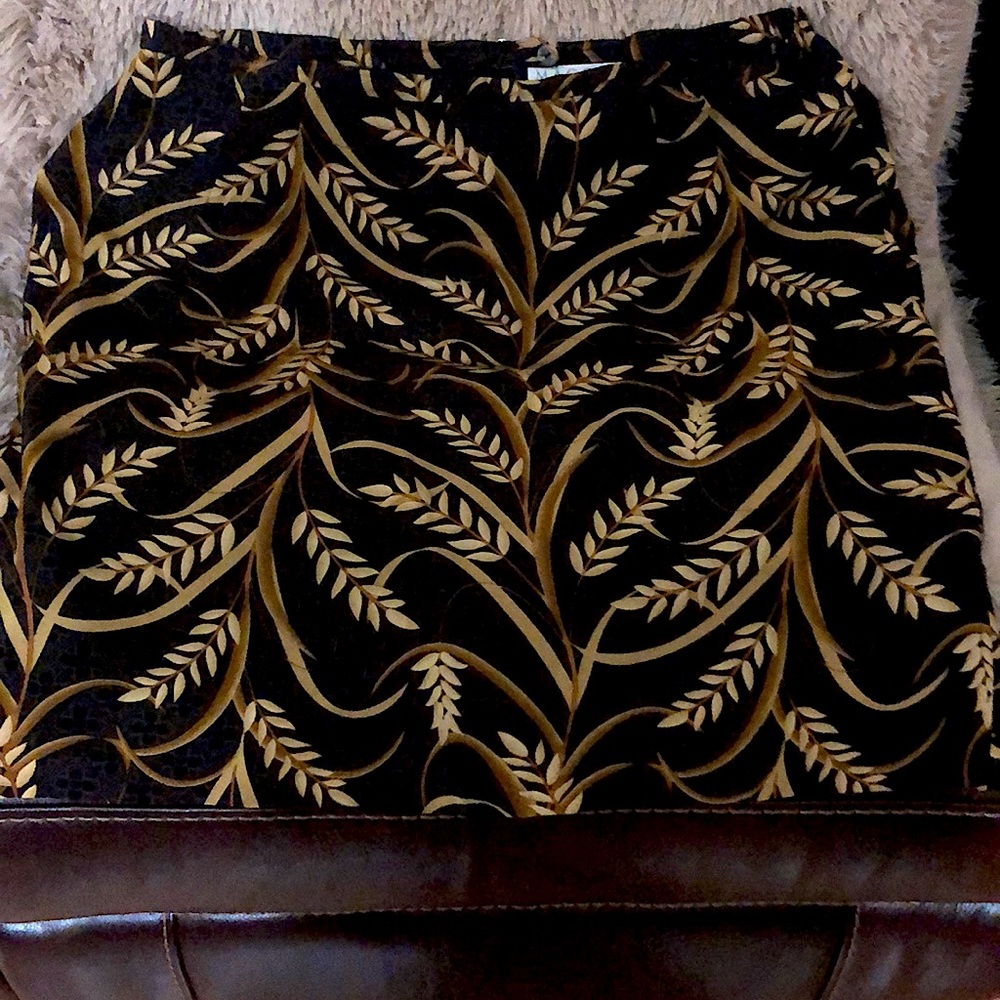 Plus sized (20w) women silk skirt.